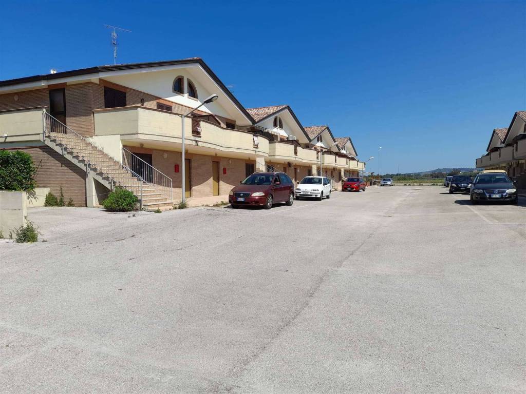 Appartamento in vendita a Montenero di Bisaccia, 3 locali, prezzo € 87.000 | PortaleAgenzieImmobiliari.it