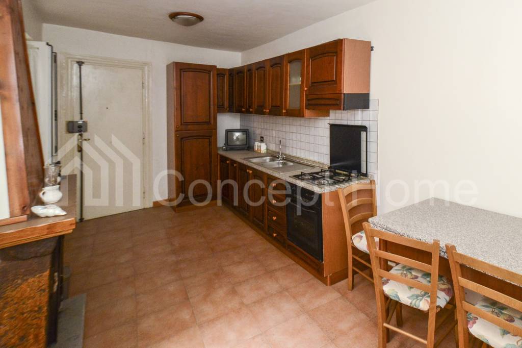 Appartamento in vendita a Genazzano, 2 locali, prezzo € 35.000 | CambioCasa.it