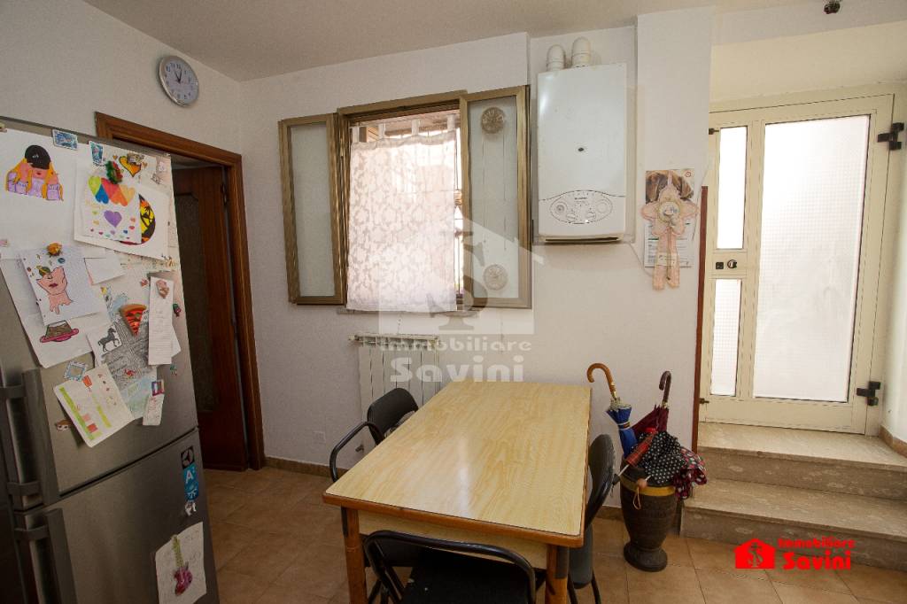 Appartamento in vendita a Genzano di Roma, 2 locali, prezzo € 55.000 | CambioCasa.it