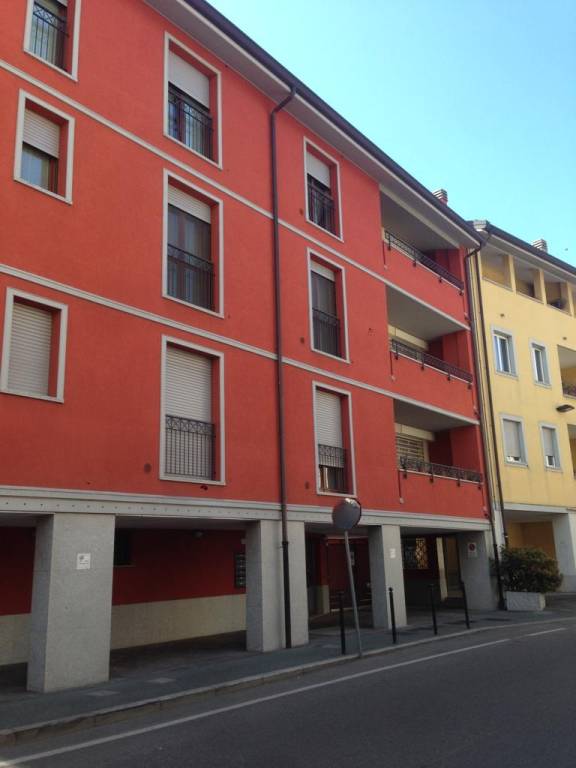 Appartamento in affitto a Novate Milanese, 3 locali, prezzo € 1.000 | CambioCasa.it