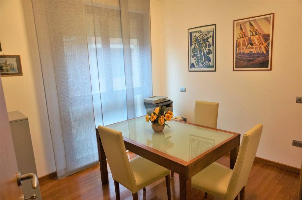 Appartamento in vendita a Foligno, 5 locali, prezzo € 260.000 | PortaleAgenzieImmobiliari.it