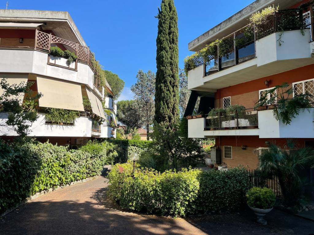 Appartamento in vendita a Roma, 2 locali, zona Zona: 42 . Cassia - Olgiata, prezzo € 199.000 | CambioCasa.it