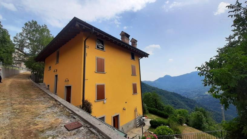 Villa in vendita a Costa Serina, 9 locali, prezzo € 250.000 | PortaleAgenzieImmobiliari.it