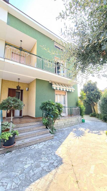 Villa in vendita a Treviolo, 4 locali, prezzo € 197.000 | PortaleAgenzieImmobiliari.it