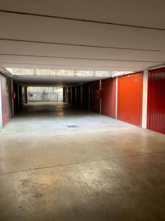 Box / Garage in vendita a Cesano Boscone, 9999 locali, prezzo € 18.000 | CambioCasa.it