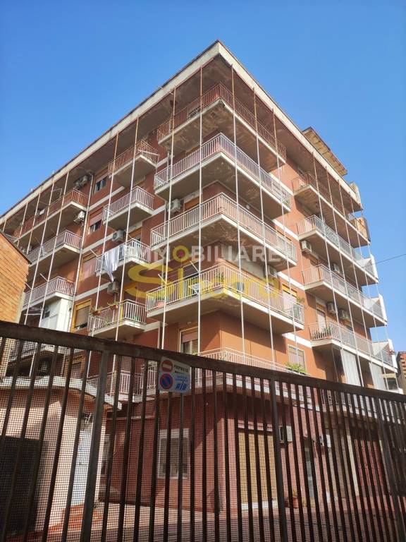 Appartamento in vendita a Paternò, 6 locali, prezzo € 105.000 | PortaleAgenzieImmobiliari.it