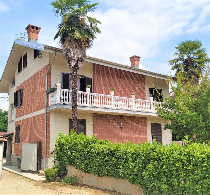 Villa in vendita a Montanera, 9999 locali, prezzo € 185.000 | CambioCasa.it