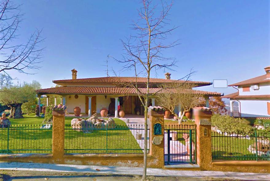 Villa in vendita a Montù Beccaria, 8 locali, prezzo € 390.000 | CambioCasa.it