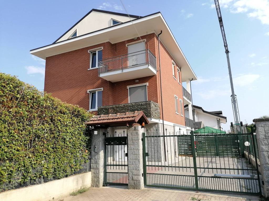 Appartamento in vendita a Vinovo, 4 locali, prezzo € 195.000 | CambioCasa.it