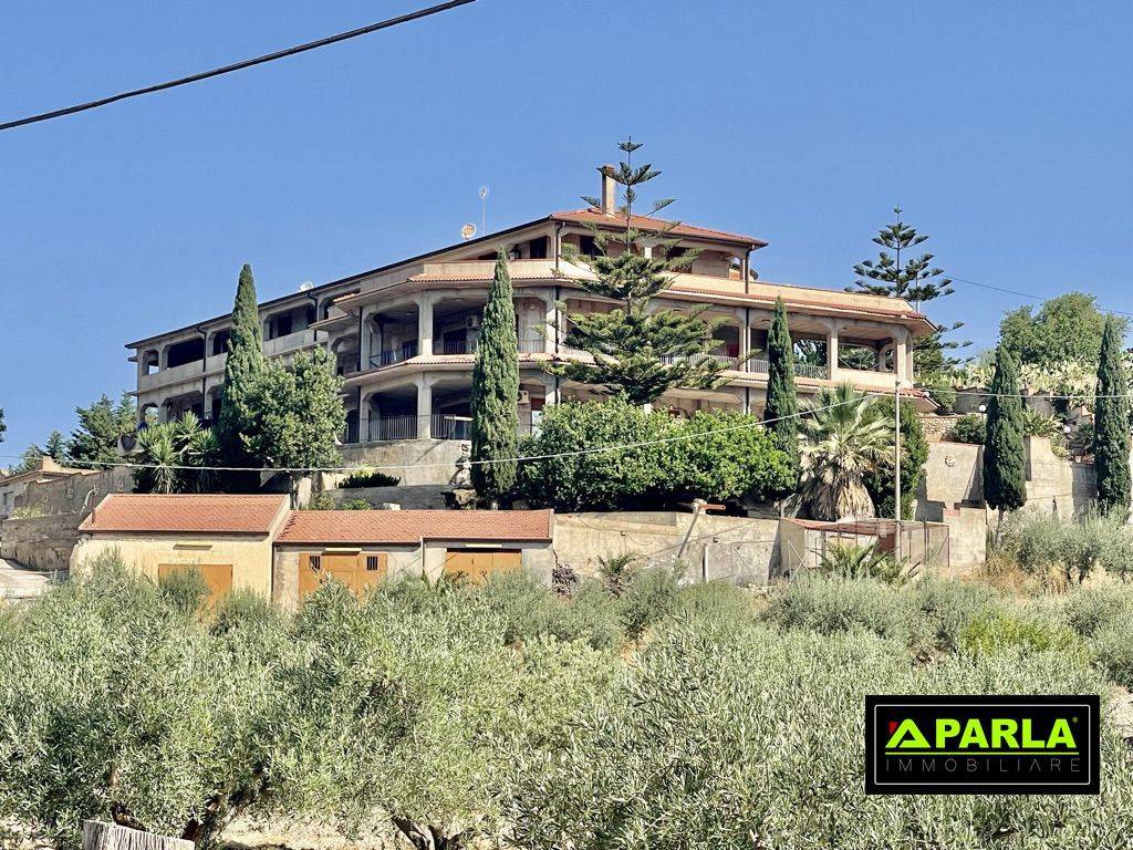 Villa in vendita a Ravanusa, 30 locali, prezzo € 529.000 | PortaleAgenzieImmobiliari.it