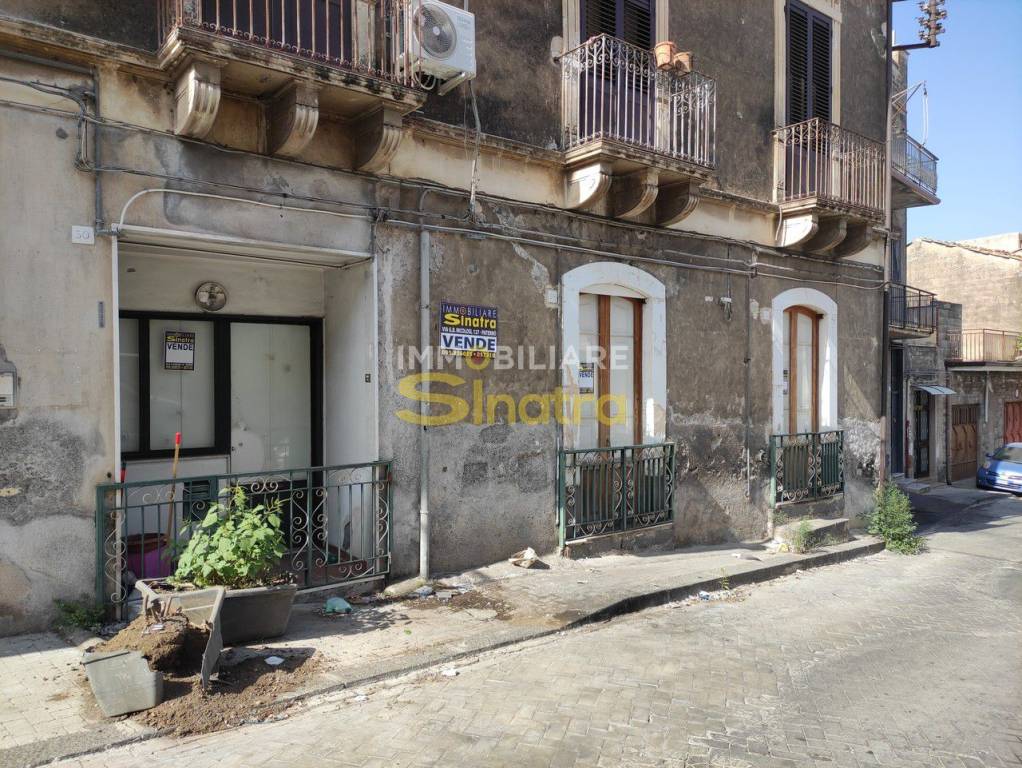 Appartamento in vendita a Paternò, 5 locali, prezzo € 35.000 | PortaleAgenzieImmobiliari.it
