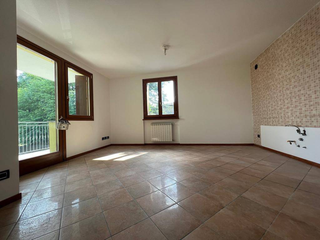 Appartamento in vendita a Almenno San Salvatore, 3 locali, prezzo € 124.000 | PortaleAgenzieImmobiliari.it