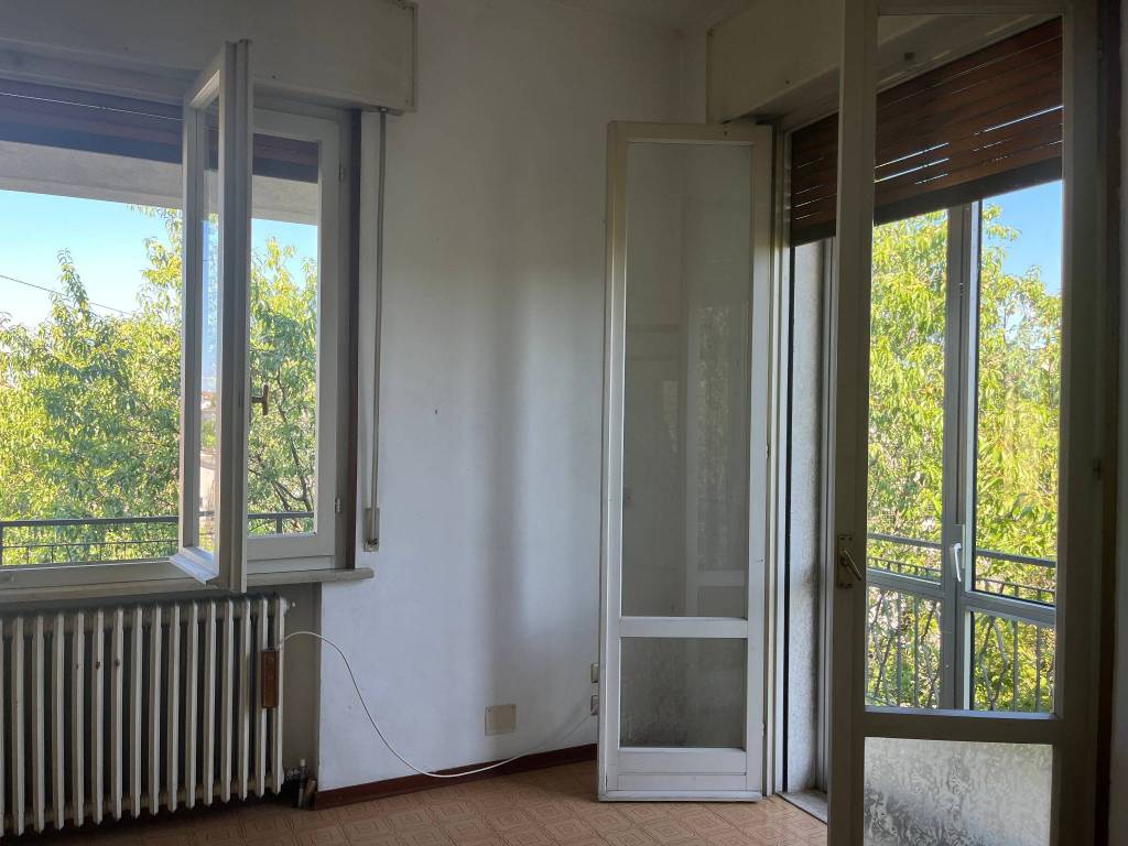 Appartamento in vendita a Curtatone, 5 locali, prezzo € 125.000 | PortaleAgenzieImmobiliari.it