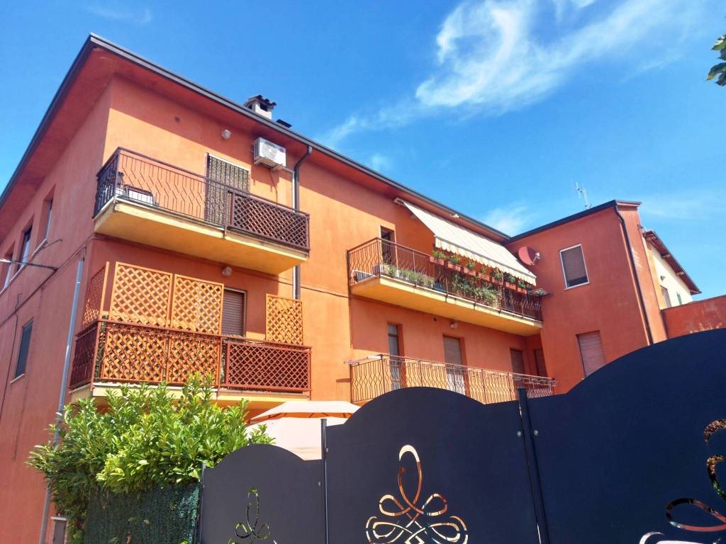Appartamento in vendita a Foligno, 4 locali, prezzo € 72.000 | PortaleAgenzieImmobiliari.it