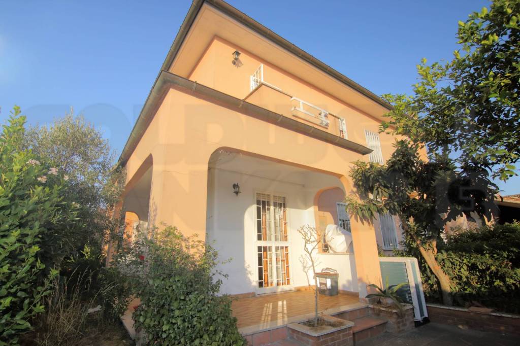 Villa in vendita a Roma, 6 locali, zona Zona: 40 . Piana del Sole, Casal Lumbroso, Malagrotta, Ponte Galeria, prezzo € 349.000 | CambioCasa.it