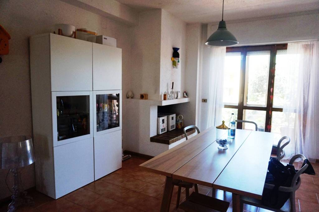 Appartamento in vendita a Foligno, 7 locali, prezzo € 140.000 | PortaleAgenzieImmobiliari.it