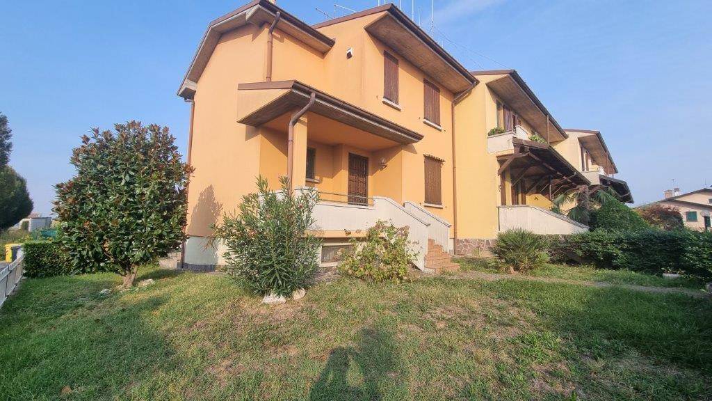 Villa a Schiera in vendita a Crema, 4 locali, prezzo € 169.000 | PortaleAgenzieImmobiliari.it