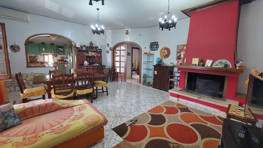 Appartamento in vendita a Albano Laziale, 4 locali, prezzo € 149.000 | PortaleAgenzieImmobiliari.it