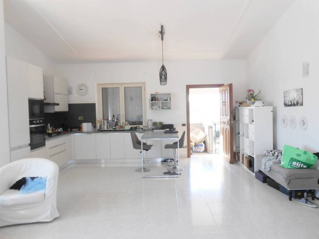 Appartamento in vendita a Guidonia Montecelio, 4 locali, prezzo € 219.000 | PortaleAgenzieImmobiliari.it