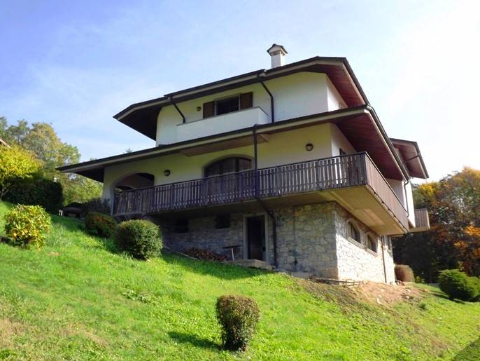 Villa in vendita a Oltre il Colle, 12 locali, prezzo € 259.000 | PortaleAgenzieImmobiliari.it
