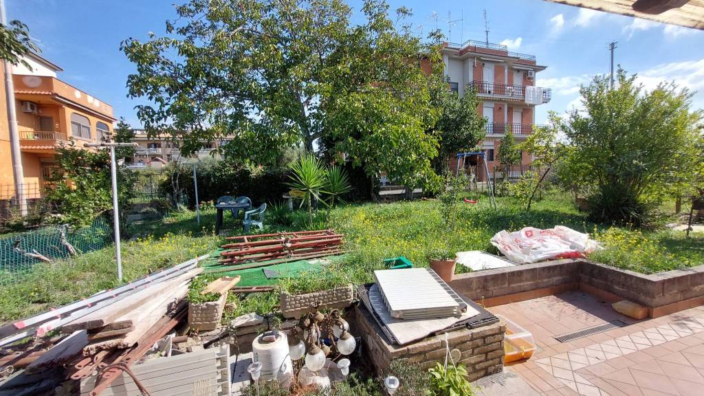 Appartamento in vendita a Albano Laziale, 3 locali, prezzo € 69.000 | CambioCasa.it