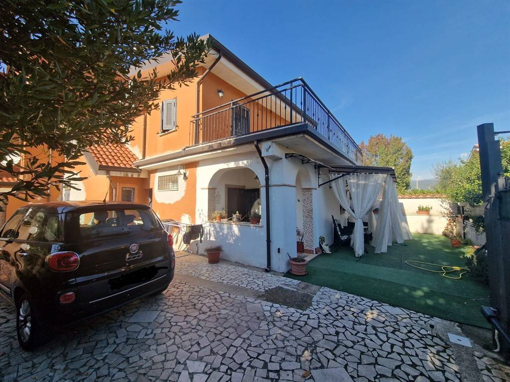 Villa in vendita a Zagarolo, 4 locali, prezzo € 229.000 | CambioCasa.it