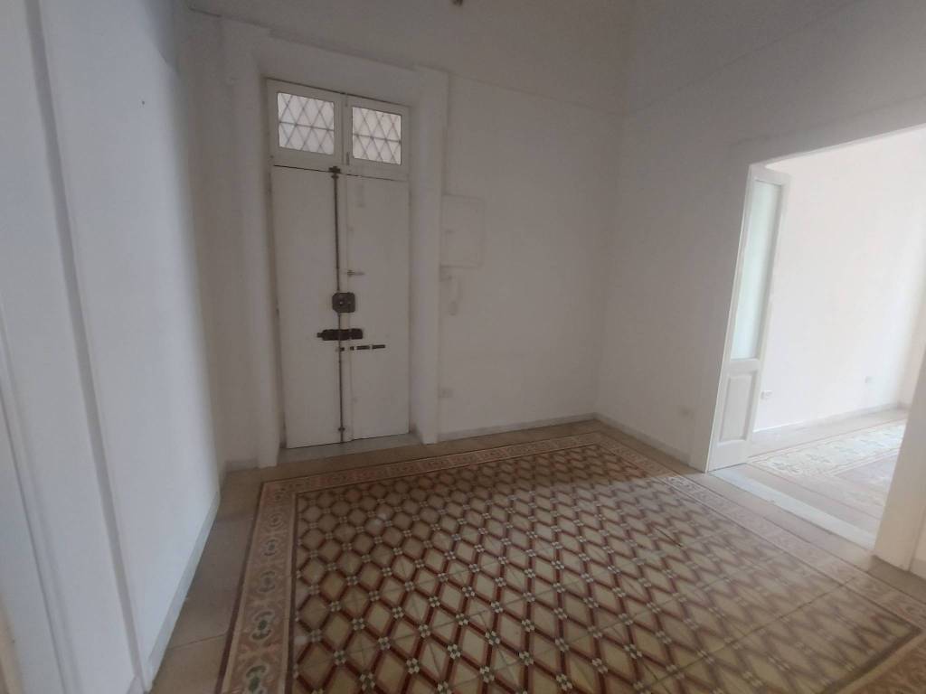 Appartamento in vendita a Taranto, 3 locali, prezzo € 39.000 | PortaleAgenzieImmobiliari.it