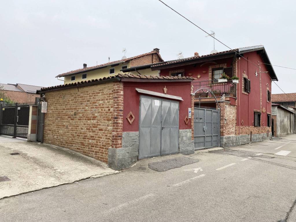 Villa in vendita a Riva Presso Chieri, 4 locali, prezzo € 170.000 | CambioCasa.it