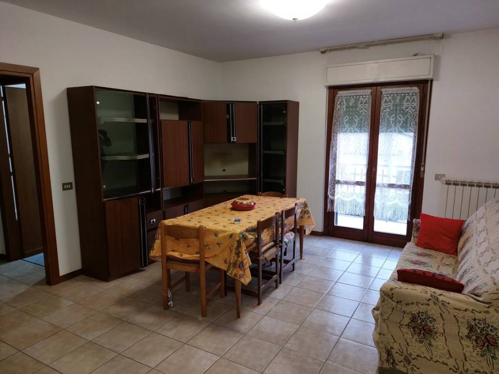 Appartamento in vendita a Castel Ritaldi, 3 locali, prezzo € 75.000 | PortaleAgenzieImmobiliari.it