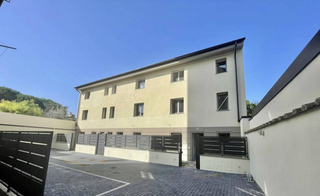 Appartamento in vendita a Firenze, 5 locali, zona Settignano, Coverciano, prezzo € 750.000 | PortaleAgenzieImmobiliari.it