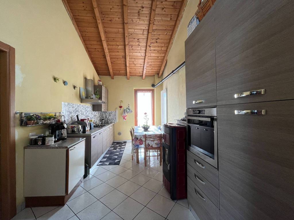 Appartamento in vendita a Bogogno, 3 locali, prezzo € 78.000 | PortaleAgenzieImmobiliari.it