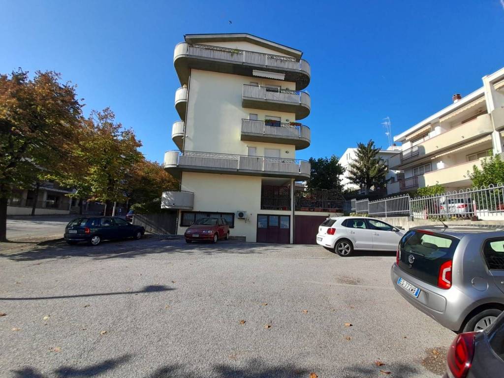 Appartamento in vendita a Vasto, 4 locali, prezzo € 160.000 | PortaleAgenzieImmobiliari.it