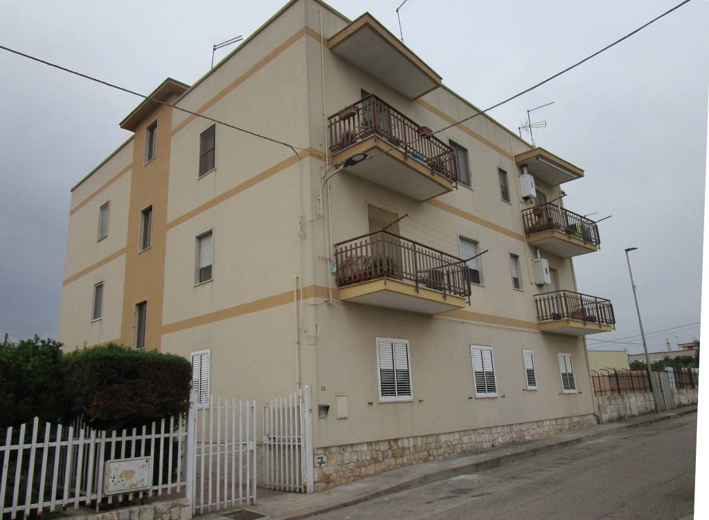 Appartamento in vendita a Statte, 3 locali, prezzo € 56.000 | CambioCasa.it