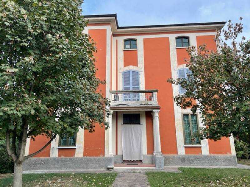 Villa in vendita a Castelvetro Piacentino, 5 locali, prezzo € 215.000 | PortaleAgenzieImmobiliari.it