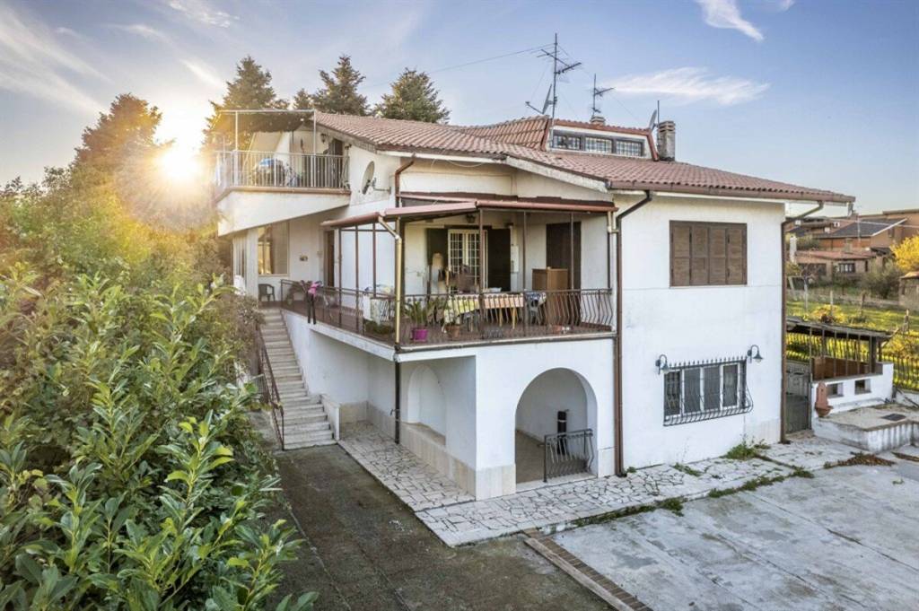 Villa in vendita a San Cesareo, 6 locali, prezzo € 269.000 | CambioCasa.it