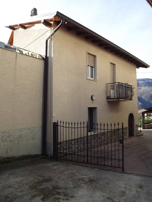 Appartamento in vendita a Berbenno, 4 locali, prezzo € 34.000 | PortaleAgenzieImmobiliari.it