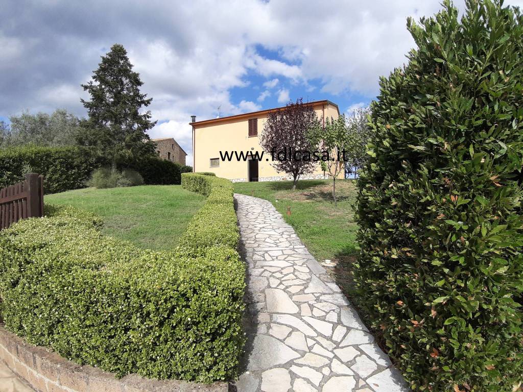 Villa in vendita a Volterra, 7 locali, prezzo € 490.000 | PortaleAgenzieImmobiliari.it
