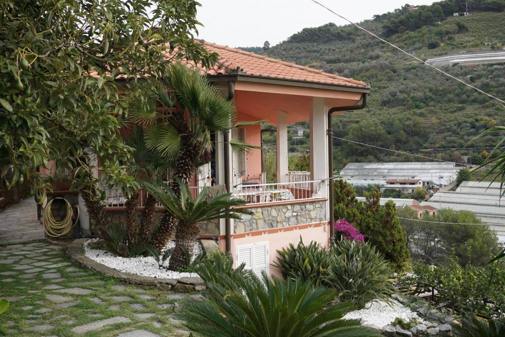 Villa in vendita a San Biagio della Cima