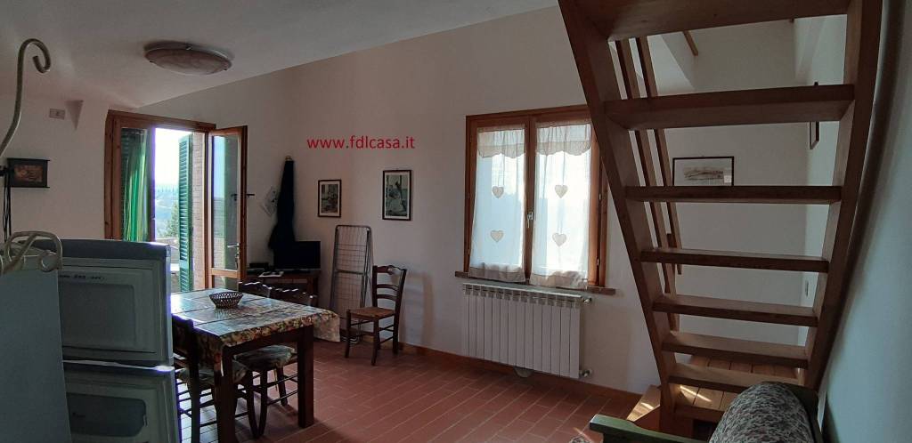 Appartamento in vendita a Montaione, 4 locali, prezzo € 135.000 | PortaleAgenzieImmobiliari.it