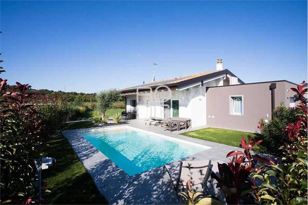 Villa in vendita a Lonato, 4 locali, prezzo € 419.000 | PortaleAgenzieImmobiliari.it
