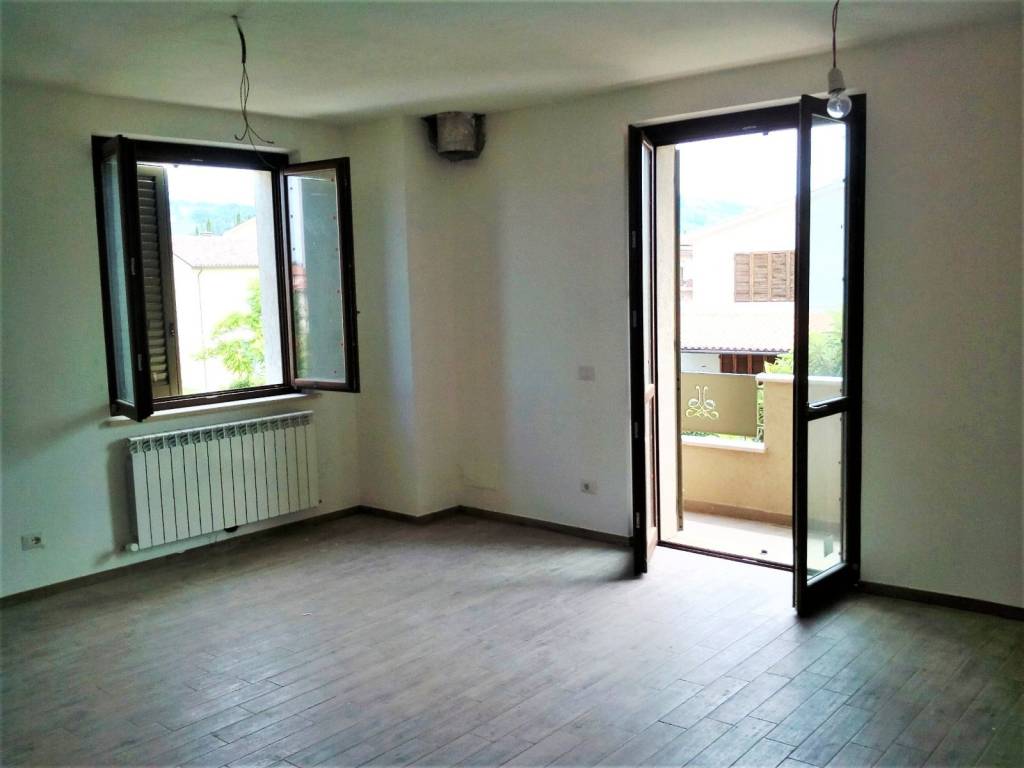 Appartamento in vendita a Foligno, 4 locali, prezzo € 185.000 | PortaleAgenzieImmobiliari.it