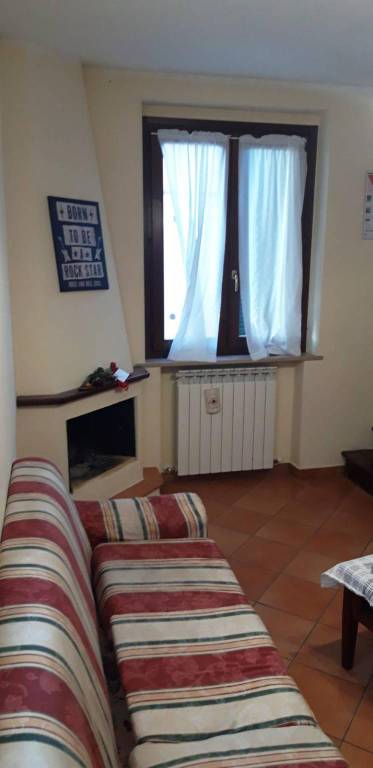 Appartamento in vendita a Spoleto, 4 locali, prezzo € 98.000 | PortaleAgenzieImmobiliari.it