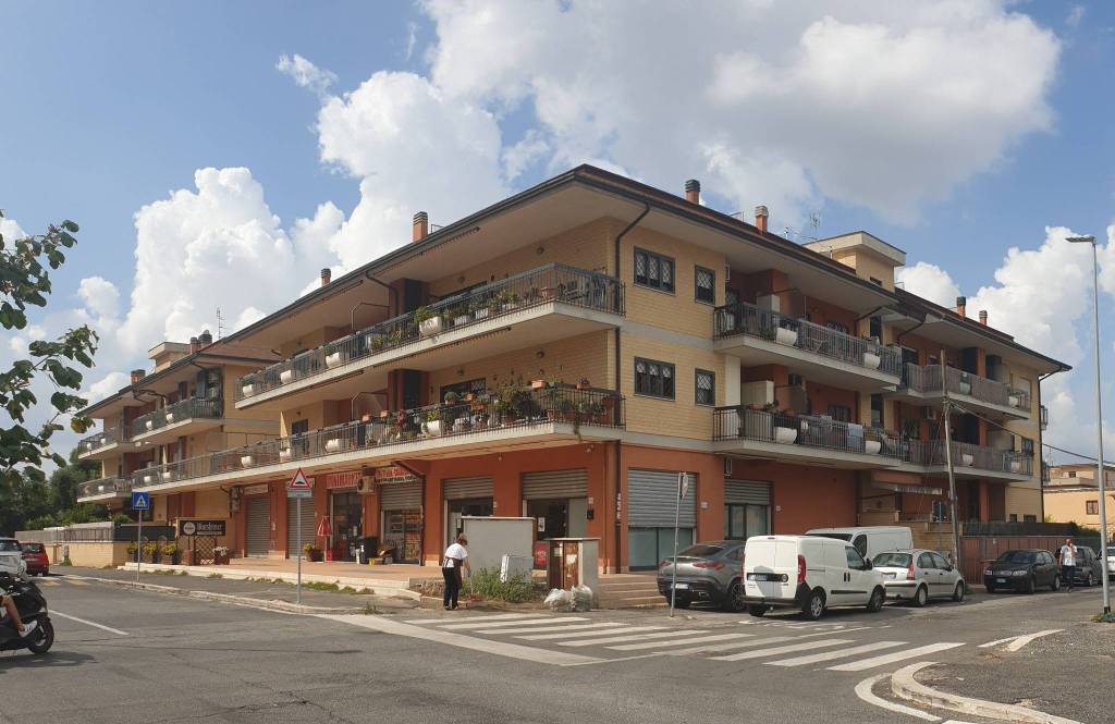 Appartamento in vendita a Roma, 2 locali, zona Zona: 36 . Finocchio, Torre Gaia, Tor Vergata, Borghesiana, prezzo € 179.000 | CambioCasa.it