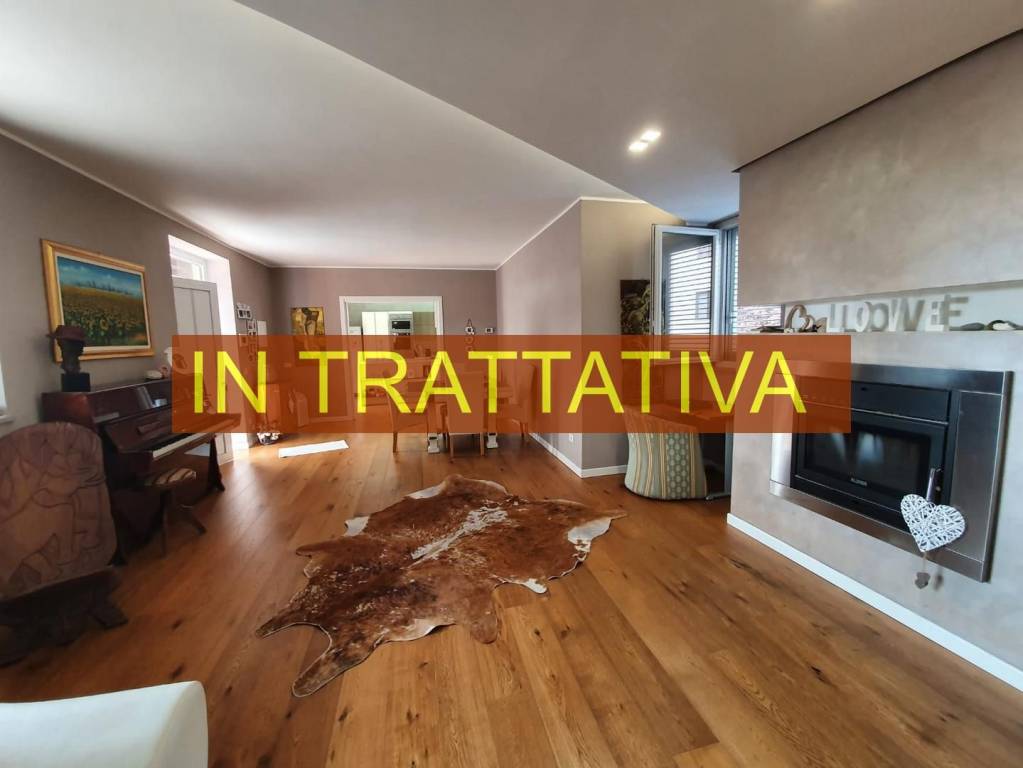 Appartamento in vendita a Ferno, 3 locali, prezzo € 219.000 | PortaleAgenzieImmobiliari.it