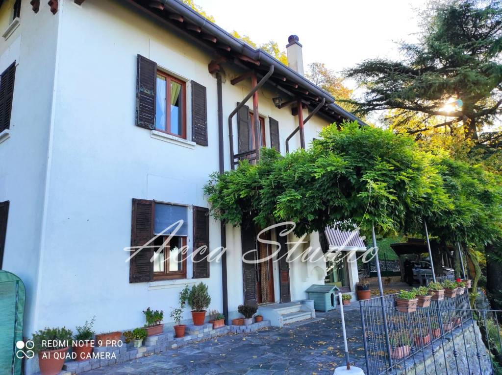Villa in vendita a Brunate, 6 locali, prezzo € 690.000 | PortaleAgenzieImmobiliari.it