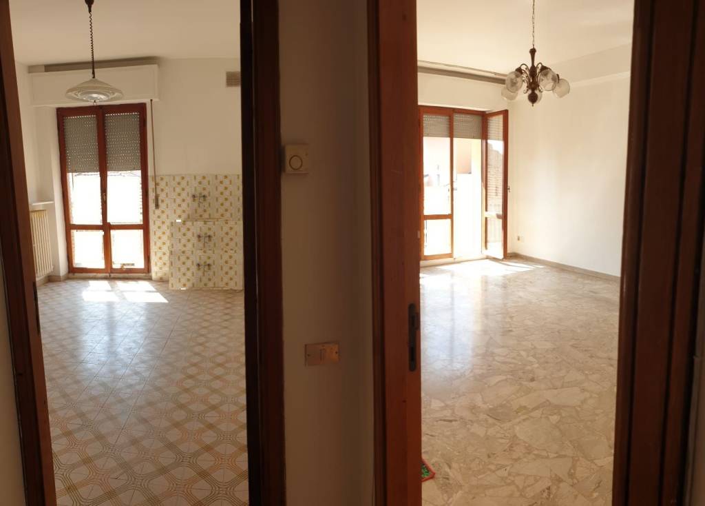 Appartamento in vendita a Civitanova Marche, 5 locali, prezzo € 260.000 | PortaleAgenzieImmobiliari.it