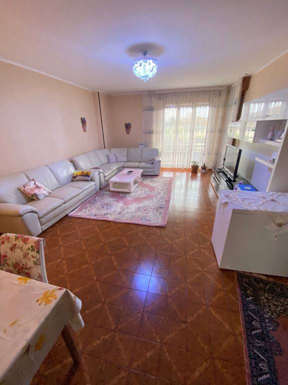 Appartamento in vendita a Villa Guardia, 3 locali, prezzo € 165.000 | CambioCasa.it