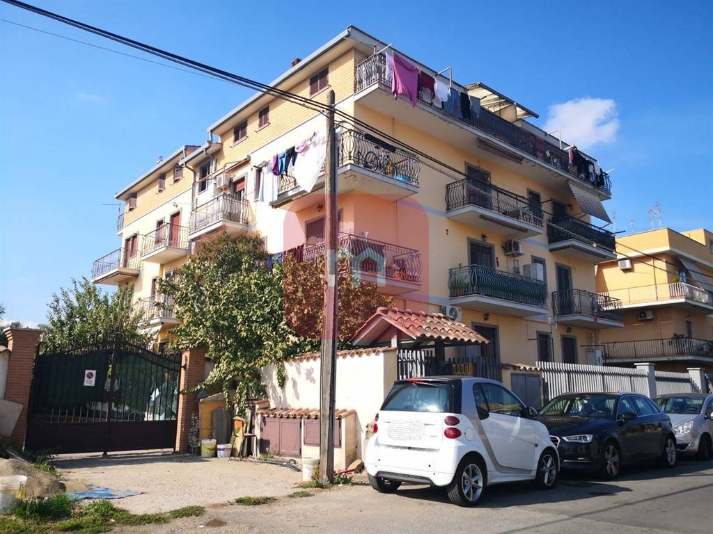 Appartamento in vendita a Roma, 4 locali, prezzo € 129.000 | CambioCasa.it