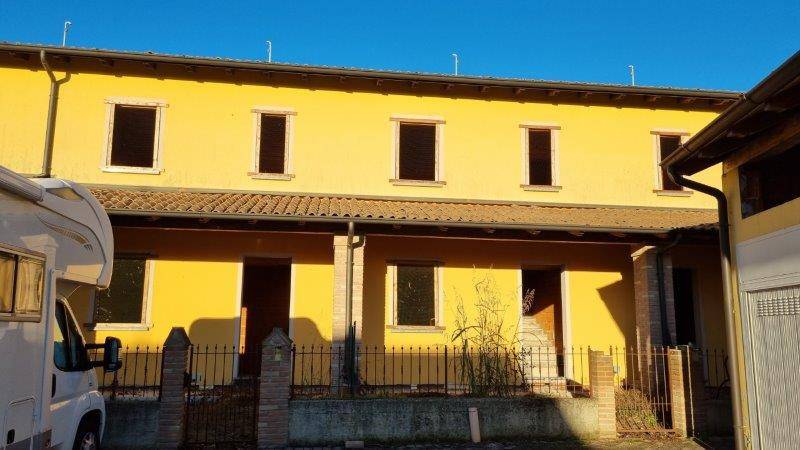Villa a Schiera in vendita a Castelleone, 3 locali, prezzo € 52.000 | CambioCasa.it