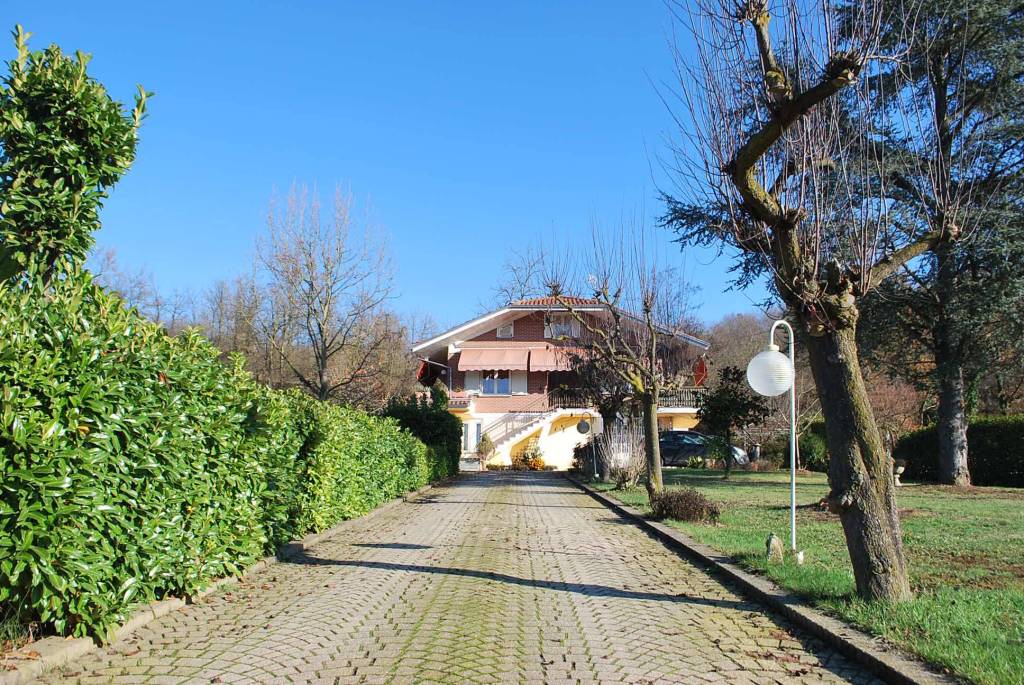 Villa in vendita a Baldissero d'Alba, 4 locali, prezzo € 230.000 | PortaleAgenzieImmobiliari.it